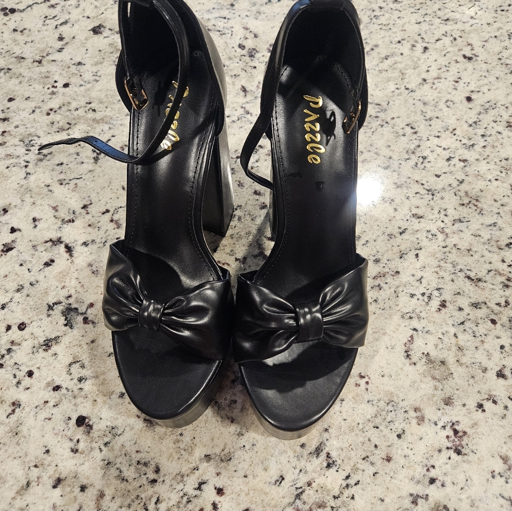 Heels 9 - Picture 4 of 6